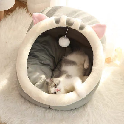 SnuggleNest - The Dreamy Hideaway for Purring Companions!