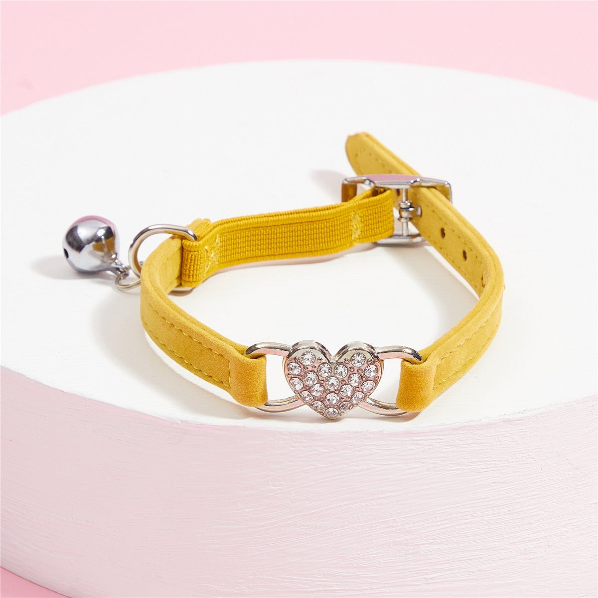 Glamour Purr - The Dazzling Collar Collection for Your Feline Friends!