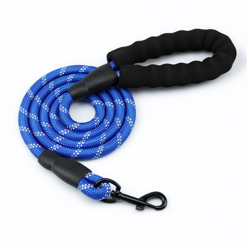 Reflective Dog Leash: Your Pup’s Adventure Sidekick!