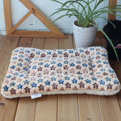 Cozy Canine Comfort: The Fleece Pet Mat Adventure!